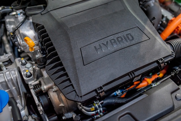 How Long Do Hybrid Batteries Last, and Are They Expensive to Replace?